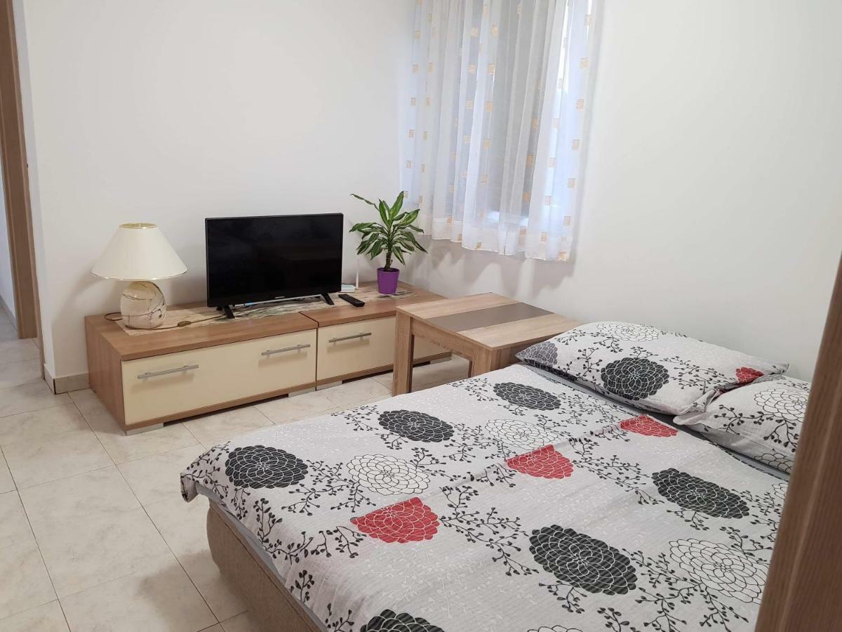 Apartment Natali Brseč Exteriör bild