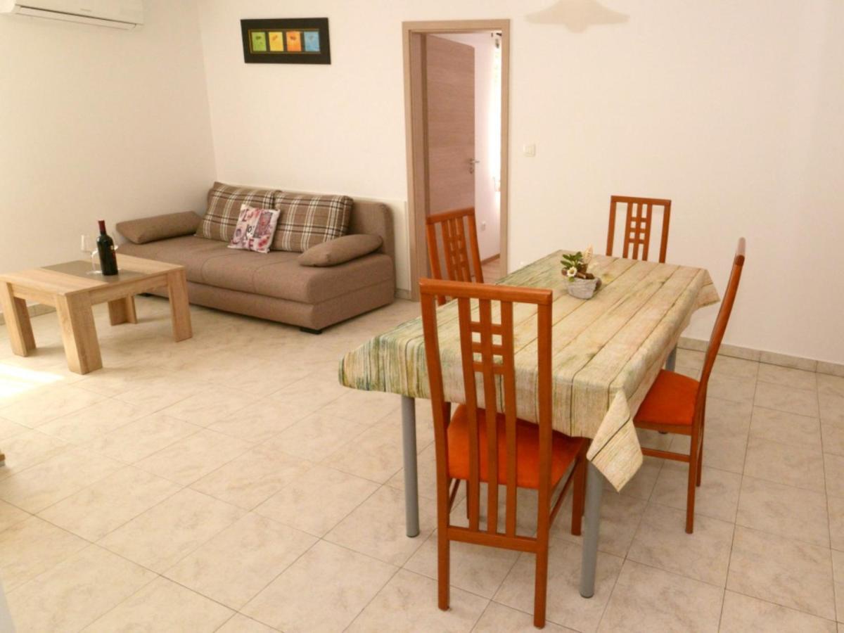 Apartment Natali Brseč Exteriör bild